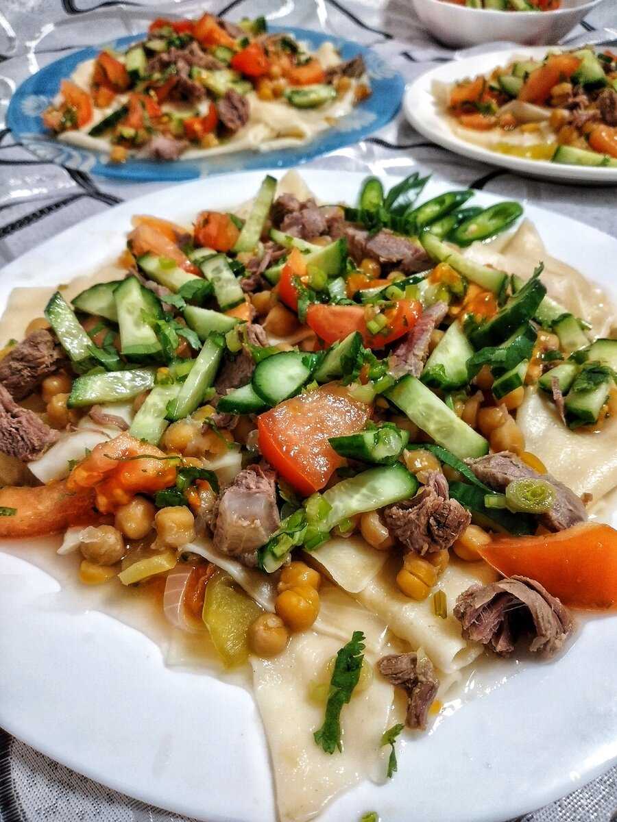 Таджикские блюда фото. Пистали Ош. Нац кухня Таджикистана. Таджикская Национальная еда Таджикистана. КУРТОБ таджикская.