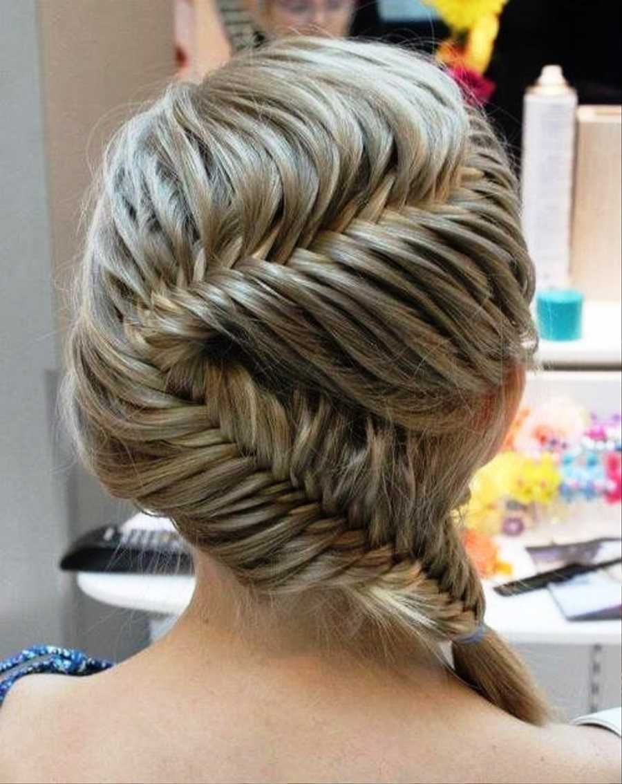 Фото плетения кос на среднюю длину