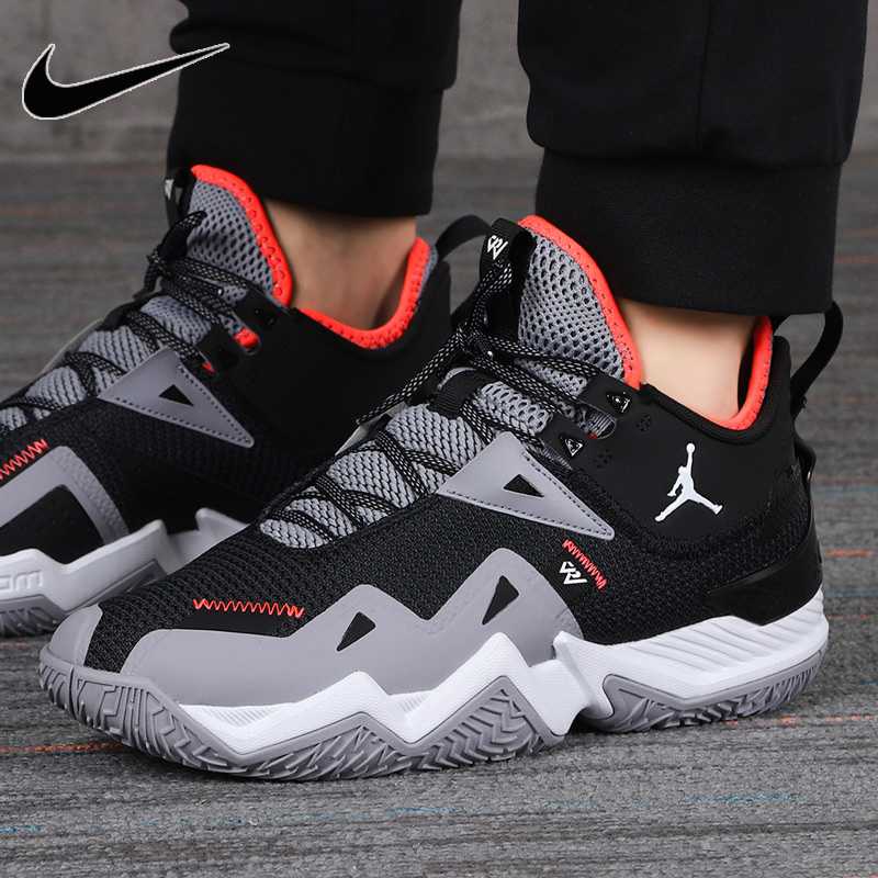 Топ удобных кроссовок. Nike джорданы. Nike Jordan 2022. Nike Jordan мужские.