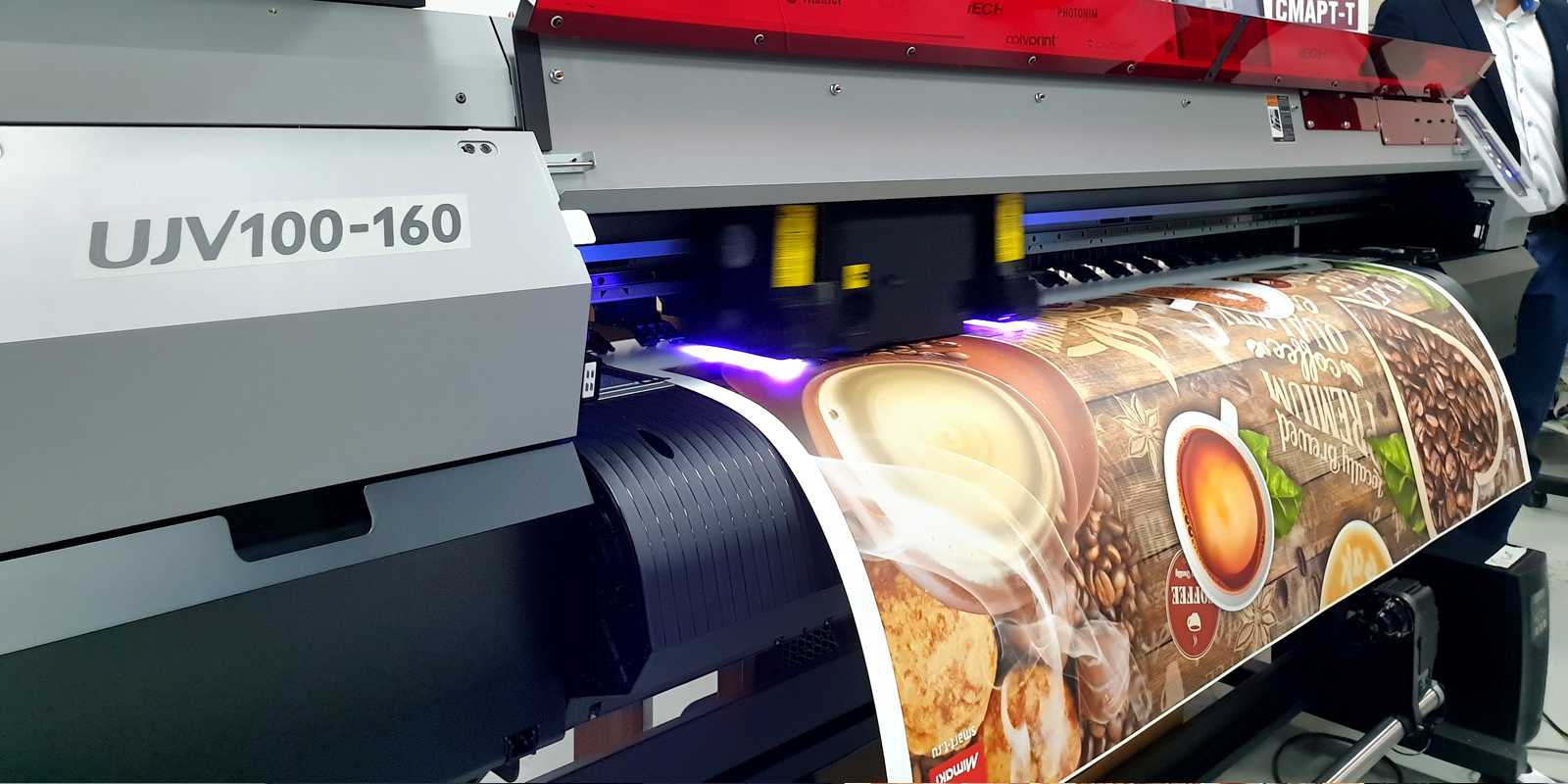 Типография уф. Принтер Mimaki UJV 100-160. Мимаки УФ 100-160. UV-плоттер Mimaki ujv100-160. Mimaki ujv100 головки.