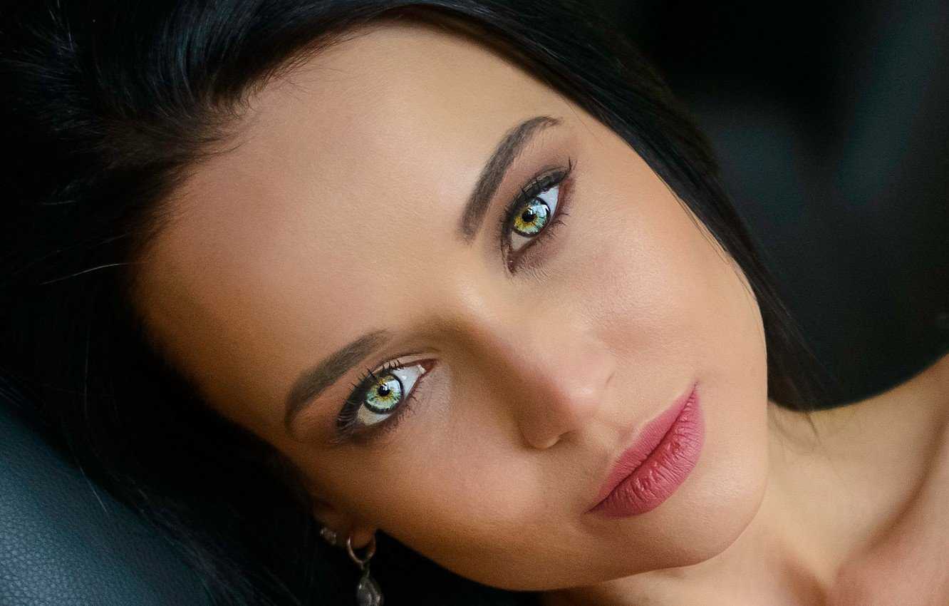 Angelina Petrova Eye
