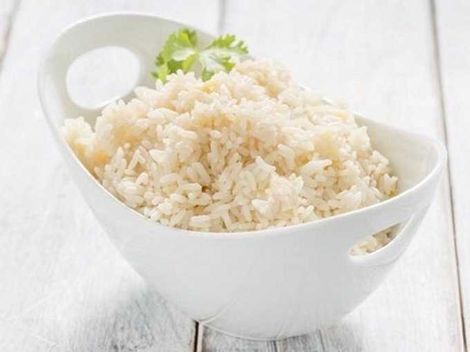 Рассыпчатый рис на гарнир в кастрюле длиннозерный. Длиннозерный рис вареный. Рис вареный с кефиром. Длиннозерный рис приготовленный. Рис mir.